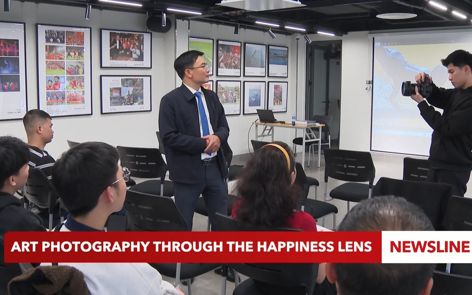 Art photography through the happiness lens