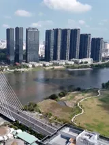 Việt Nam posts highest half-year growth | Bizline