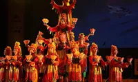 Vietnam cultural shows celebrate US ties