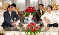 Politburo member Le Hong Anh continues Lao visit