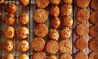 Handmade moon cakes find their place in the sun