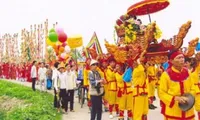 Thousands of visitors flock to Phu Day festival