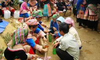 Lao Cai ethnic women benefit