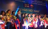 Summer camp connects Vietnamese overseas youths