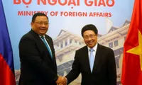 Vietnam, Philippines foreign ministers hold talks