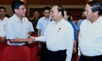 PM Nguyen Xuan Phuc meets voters in Hai Phong