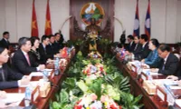 Vietnamese, Lao NA leaders hold talks