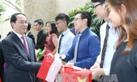 Vietnamese President visits Singapore