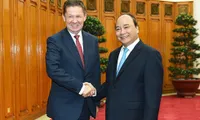 Vietnamese leaders meet Gazprom chairman