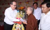 VFF President visits Tra Vinh