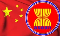 ASEAN, China discuss East Sea agreement