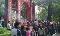 Hung Kings Temples full of worshippers on Lunar New Year