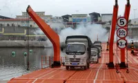 Floating bridge facilitates customs clearance in Quang Ninh