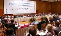 Mid-term Vietnam Business Forum opens in Hanoi