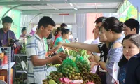 Son La Safe Longan and Agroproduce Week opens in Hanoi