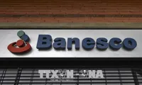 Venezuela arrests 11 top executives at leading bank Banesco