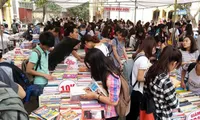 Hanoi old book fair celebrates Uncle Ho's birthday