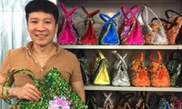 Teacher sets new record for bag collection made from instant noodle packages