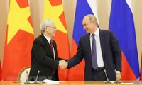 Vietnamese and Russian leaders exchange greetings on friendship anniversary