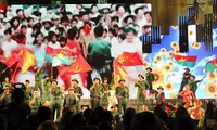 Art programme sings praise for liberation and reunification