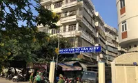 HCM City relocates people from leaning apartment building