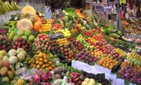 Fruit, flower prices rise on full moon