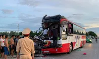 One dies, 14 injured in accident