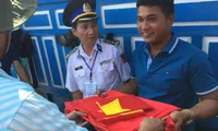 Fishing boat saves 32 Chinese fishermen