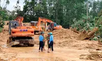 Deputy PM calls for more drastic, effective rescue efforts to support landslide victims