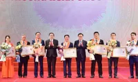 Hanoi honours oustanding enterprises and entrepreneurs