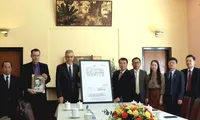 French Ambassador presents digitised design of Bao Dai Palace to Lam Dong province