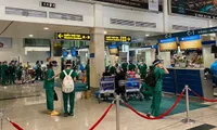 Nearly 1,000 medical personnel return to Hanoi from Ho Chi Minh City