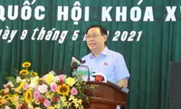 Top legislator meets voters in Hai Phong city