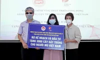 Ministry presents 3,000 white canes to support blind people
