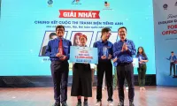 Winners of English debate contest for youth officials awarded