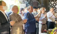 President commemorates hero Hoang Dieu at Thang Long Citadel