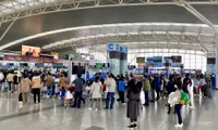Noi Bai airport records busiest day as Tet holiday ends