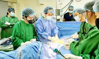 Vietnamese doctors help with robotic surgeries in Philippines