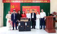 Nhan Dan Newspaper supports equipment for schools in remote areas of Tuyen Quang