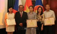 Individuals commended for preserving Vietnamese language in Czech Republic