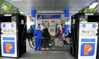 Petrol prices see mixed changes, oil prices up