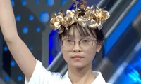 Road to Mount Olympia: Hanoi female student wins laurel wreath thanks to helper question