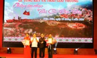 Winners of song-writing contest on Dien Bien Phu Victory honoured