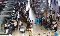 Major airports see over 200,000 passengers as holiday ends