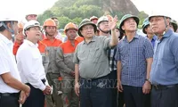 PM inspects 500kV transmission line project in Thanh Hoa