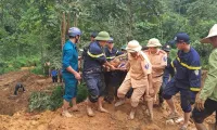 Ha Giang landslide buries mini bus, kills nine