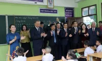 President visits Nguyen Du Lao-Vietnamese bilingual school