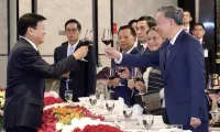 Lao media spotlights Vietnamese State President's visit