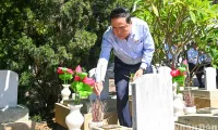 NA Chairman pays respect to President Ho Chi Minh, fallen martyrs