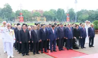 Leaders pay tribute to President Ho Chi Minh, martyrs on National Day